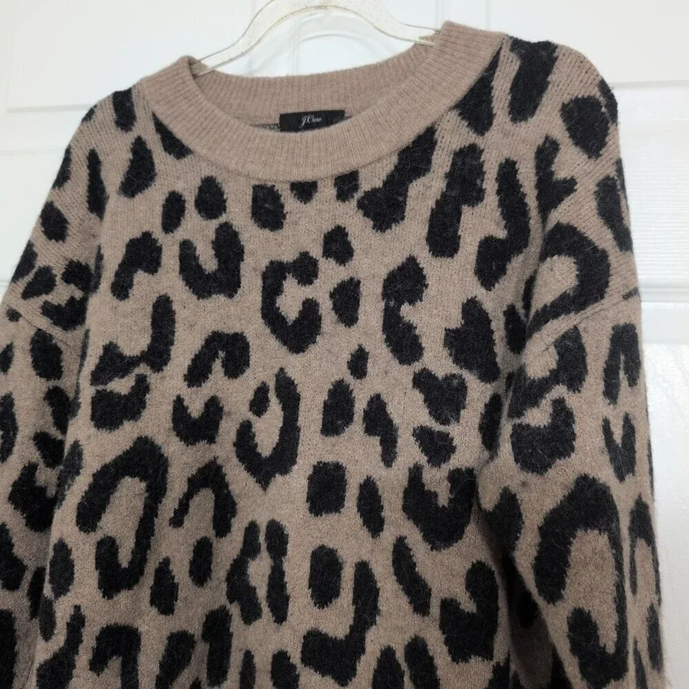 J Crew Leopard Sweater Womens Size Medium Beige Merino Wool Blend Crew Neck